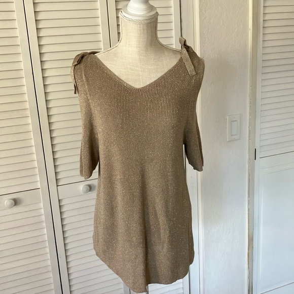 Chico's Sweaters - Chicos V-neck,Short sleeves, Sweater Top bow shoulder details tangold size M (2)